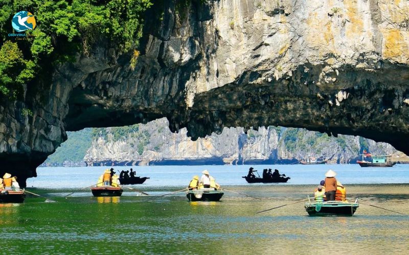 Explore Trinh Nu Cave