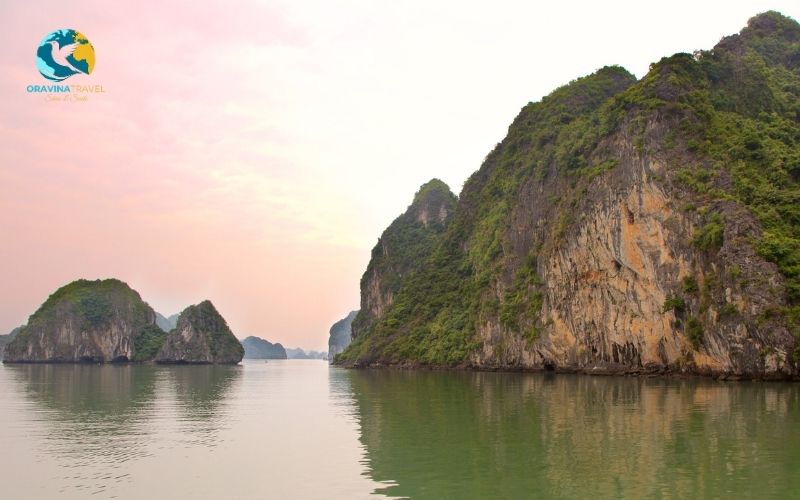 Bai Tu Long Bay