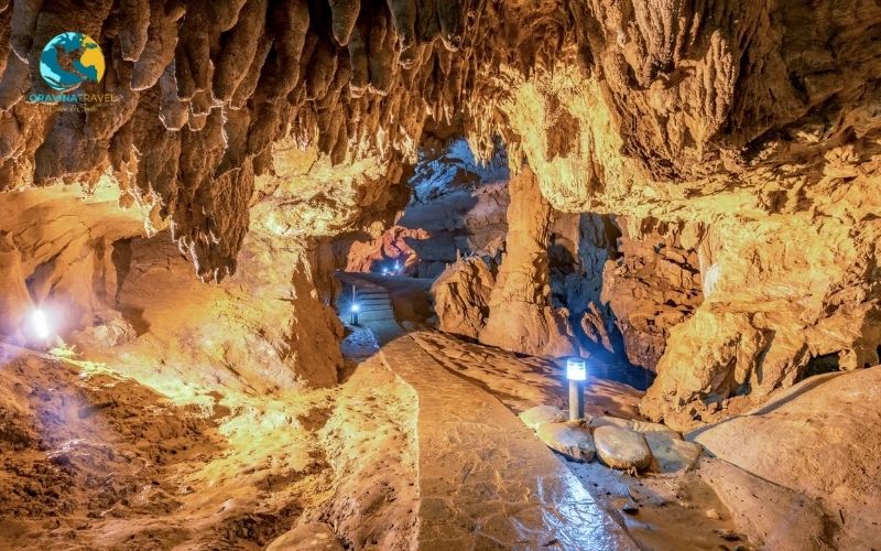 Nguom Ngao Cave