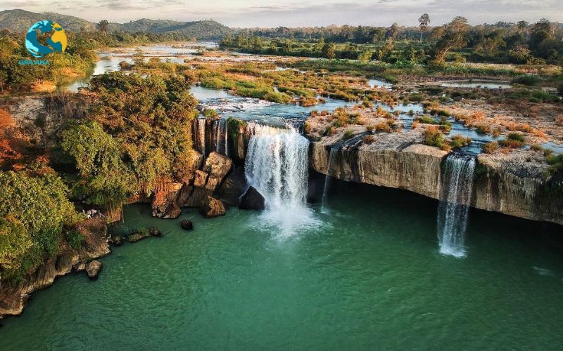Natural beauty of Dray Nur Waterfall
