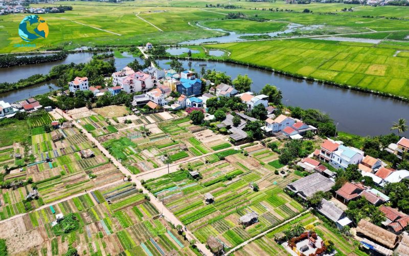 Tra Que Vegetable Village