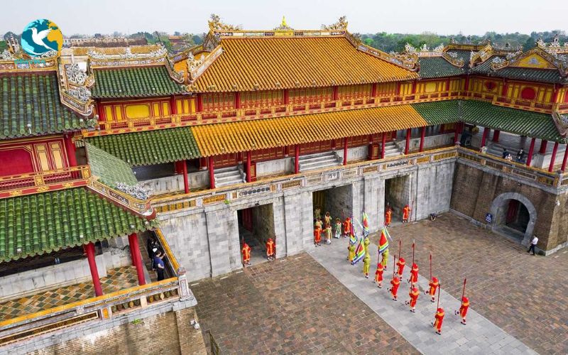 The golden mark in Nguyen Dynasty royal architecture