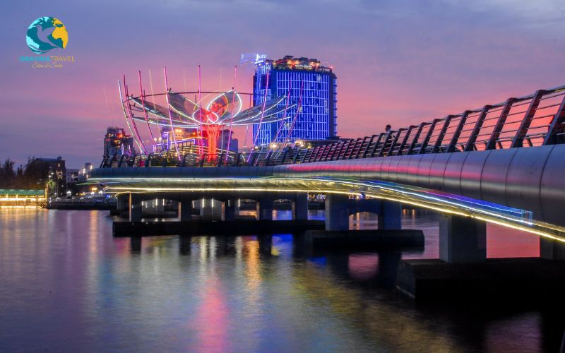 Memorable views of rivers and landscapes