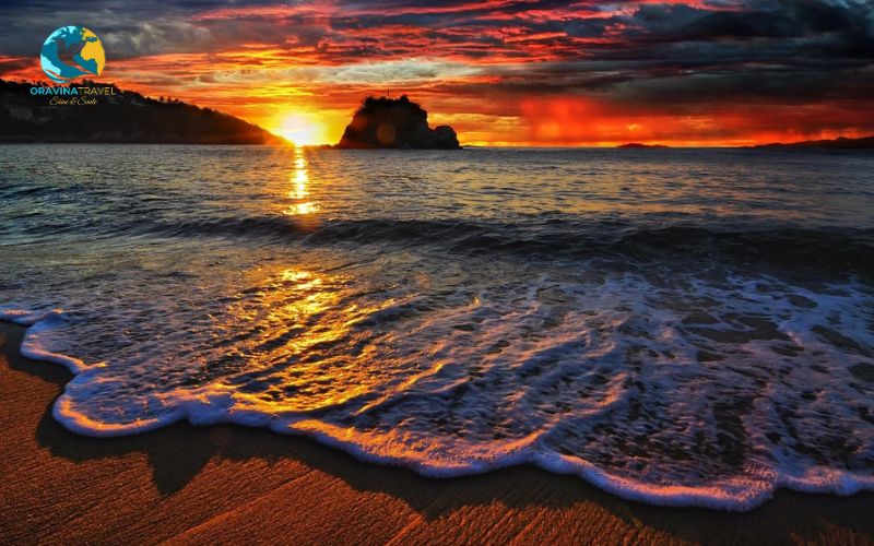 Golden beaches and  turquoise seas