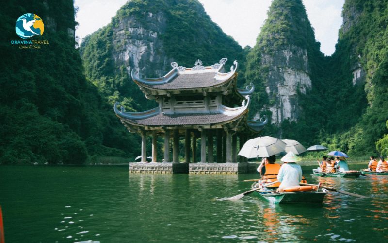 Vietnam travel combination